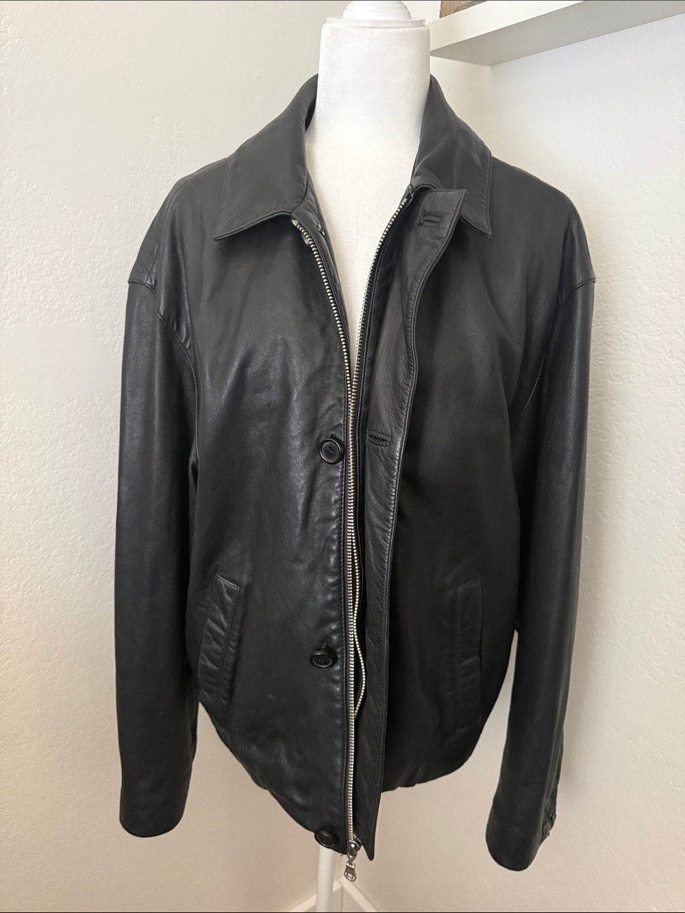 Wilson’s leather Men's Black Leather Bomber Jacket